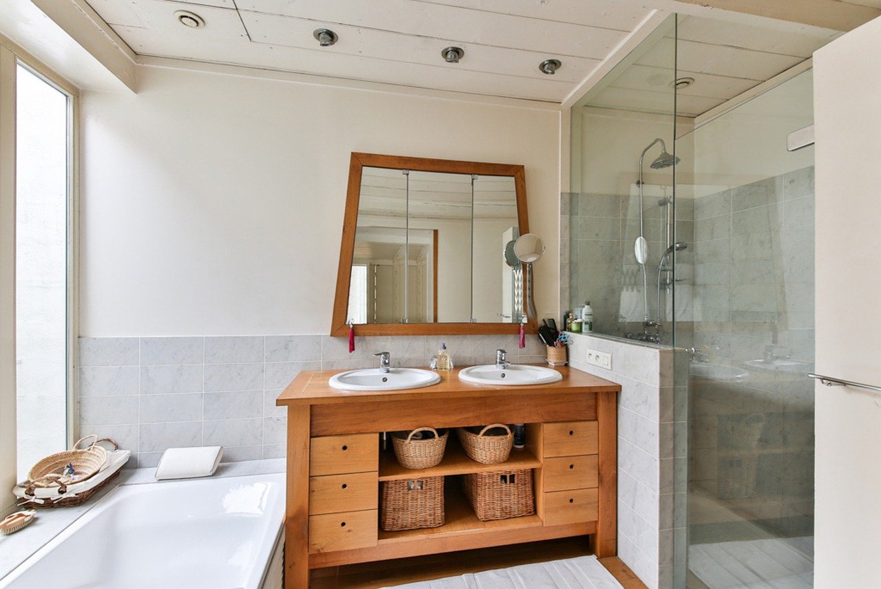 Blog 5 razones para cambiar la bañera por el plato de ducha